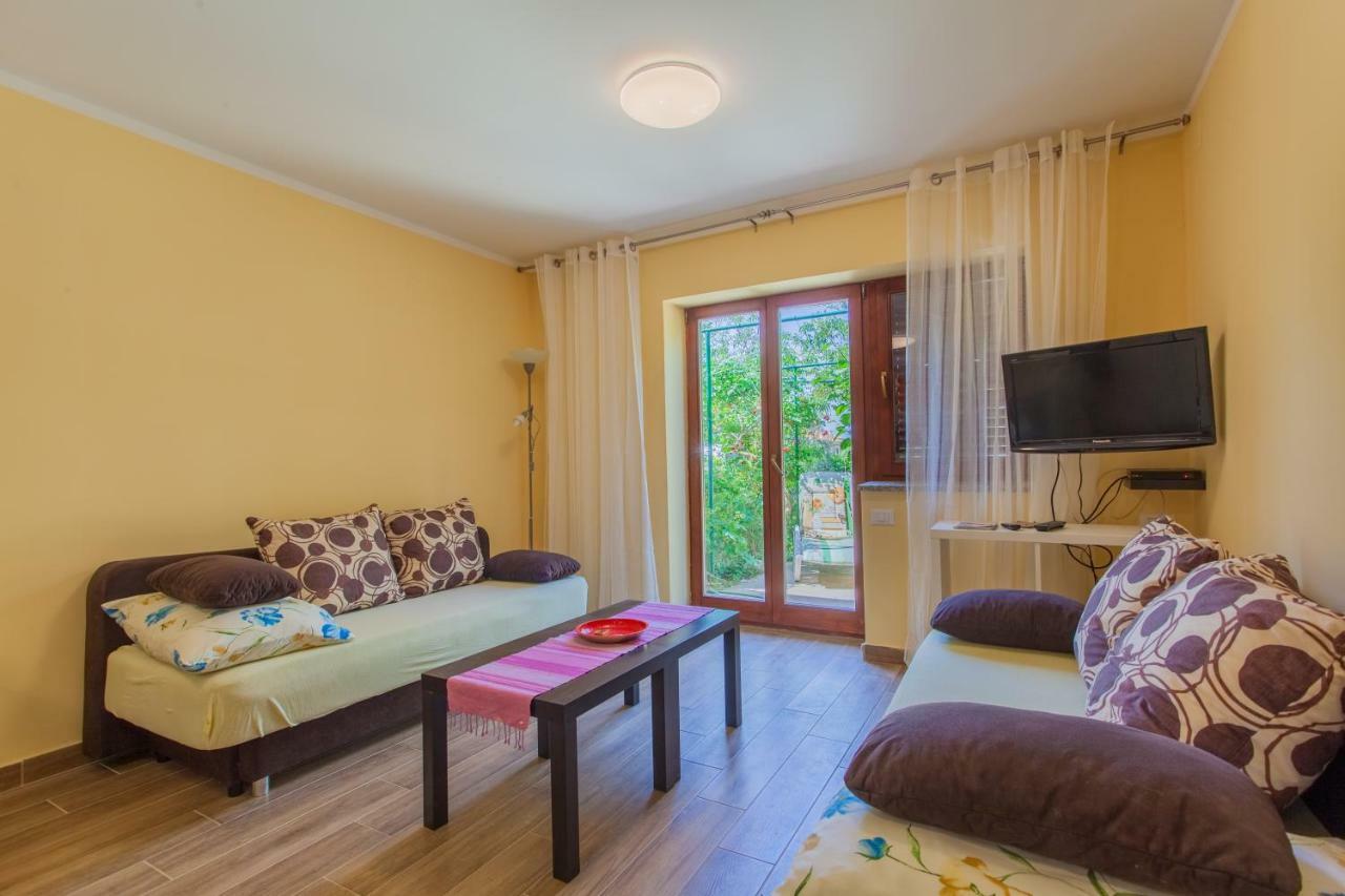 Apartment Dunja Cres Exteriör bild